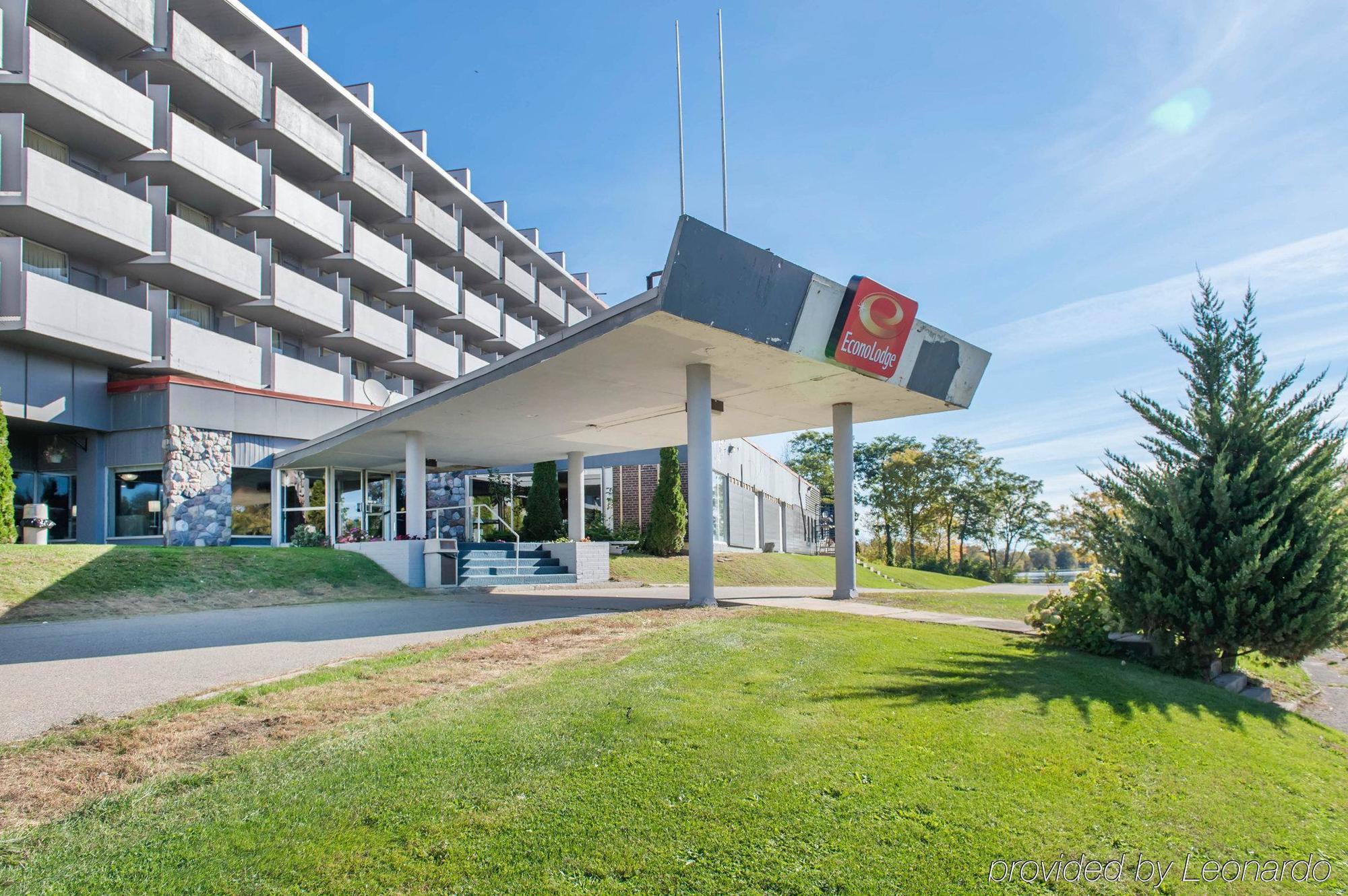 Econo Lodge Smiths Falls Dış mekan fotoğraf